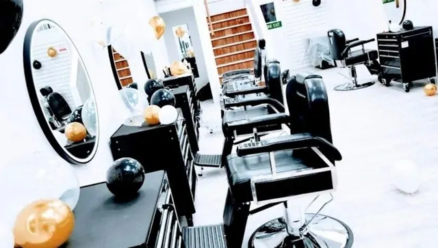 Inside So Fresh: the chairs and mirrors